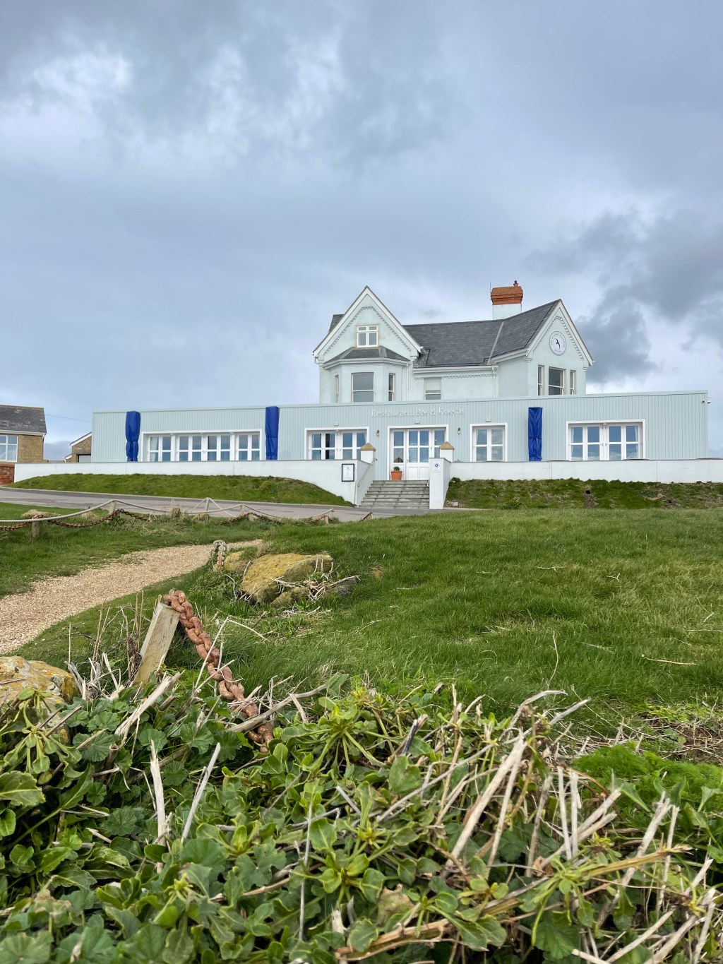 A Local Favourite: Cocktails and Coastal Views at The Seaside Boarding&nbsp;House